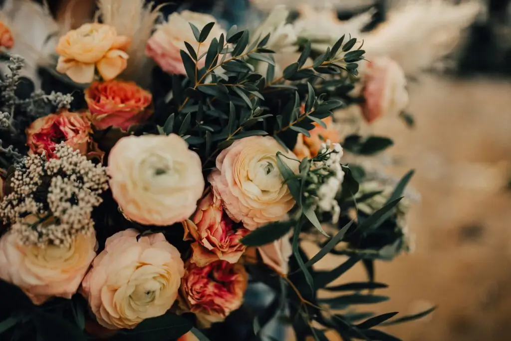 Wedding flower ideas and planning tips by Swaffham and Fakenham Florist